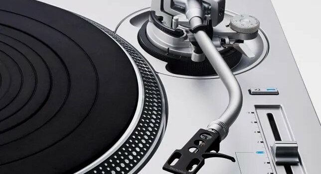 Technics poboljšao model DJ gramofona SL-1200